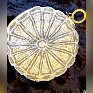 VINTAGE ROUND BEADED SMALL PURSE